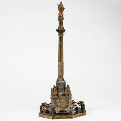 Monumento de la columna de la inmaculada en Roma Grand Tour realizado en bronce dorado y metal plateado del siglo XIX.
