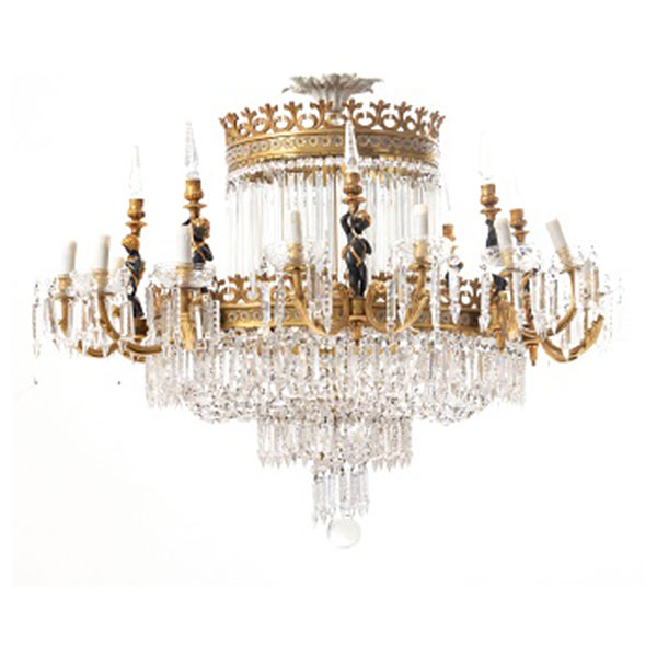 Lámpara de techo de 16 luces en bronce dorado y cristal tallado. Estilo Luis XVI.