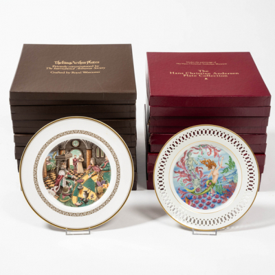 Colecci&oacute;n de doce platos en porcelana del siglo XX de Hans Christian Andersen, edici&oacute;n limitada 