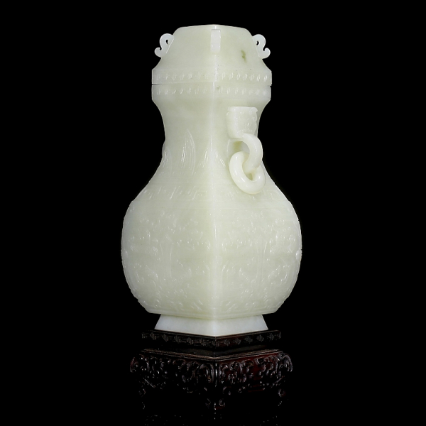 Jarrón de jade blanco Hetian con taotie, dinastía Qing. 