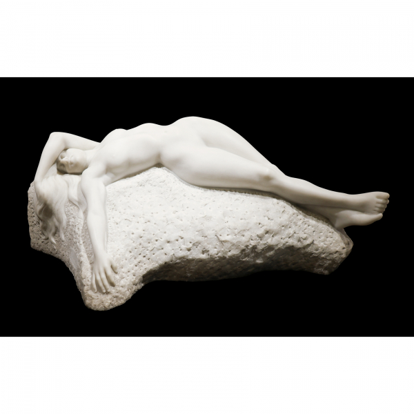 Enric Clarasó Daudí (Sant Feliu del Racó, 1857-Barcelona, 1941)  El repós.  Escultura en mármol blanco tallado. Firmada.