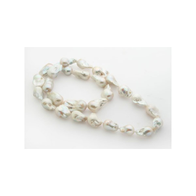 Collar largo de perlas barrocas. Medidas: 40 cm.
