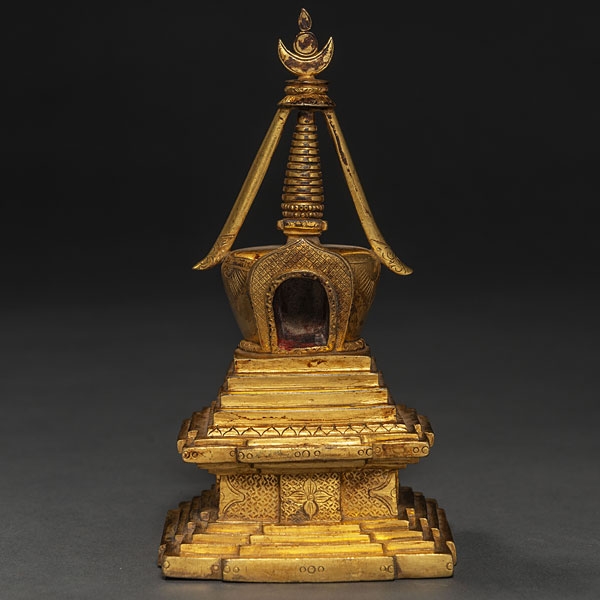Estupa realizada en bronce dorado Dinastía Qing(1644-1912) 