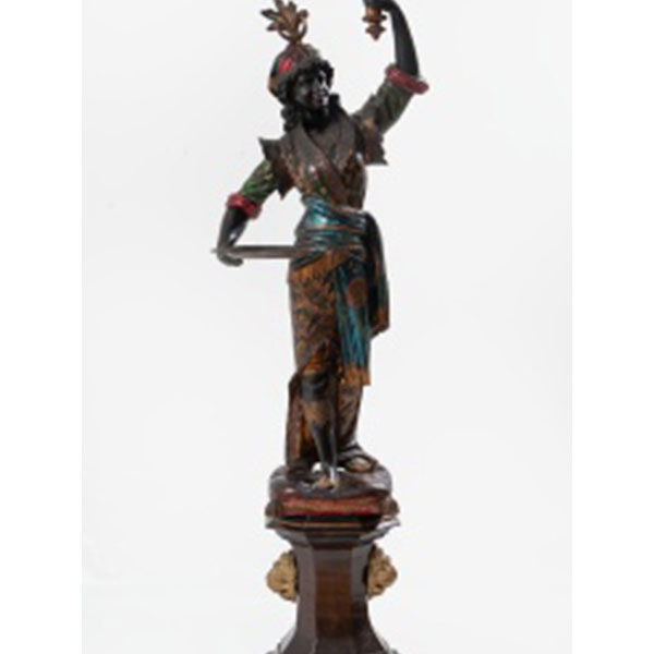 Torchero Veneciano en madera policromada y dorada representando "Sirviente de color con antorcha" Fin S. XVIII - Pp. S. XIX