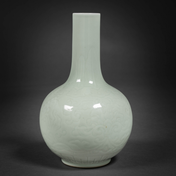 Jarrón en porcelana china de época república h. 1950-1960