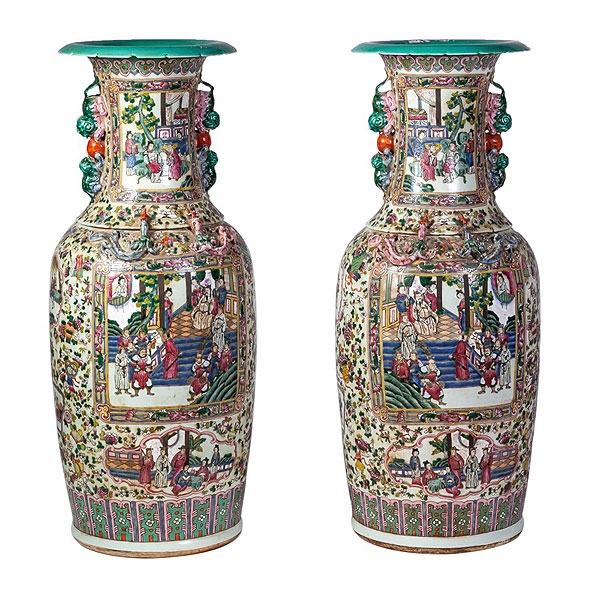 Pareja de grandes jarrones de porcelana china de Cantón