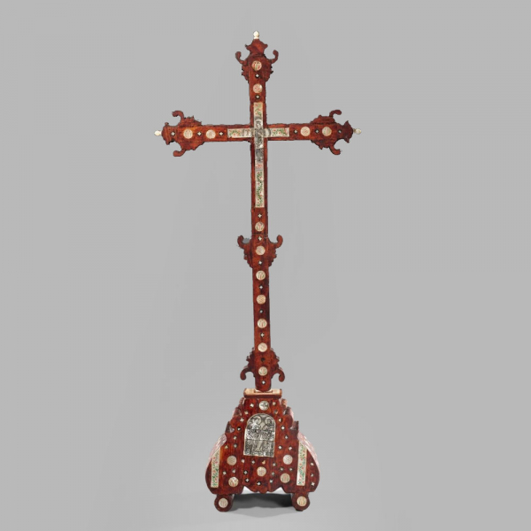 Exquisita gran cruz palestina de Jerusalén policromada del siglo XVIII. 