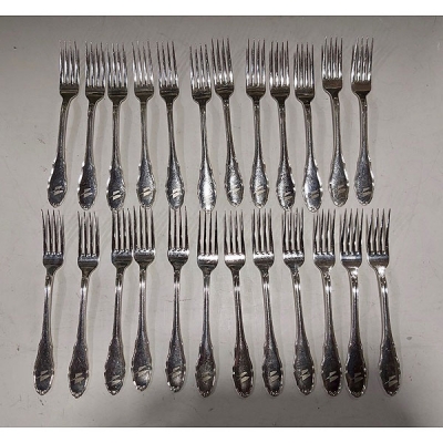 60 tenedores de mesa de plata