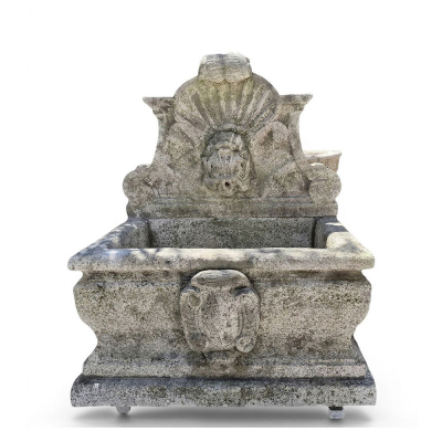 Impresionante fuente monumental con motivos mitol&oacute;gicos marinos. Italia, Venecia, siglo XVIII.