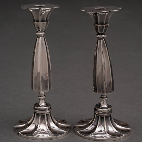 Pareja de candeleros de paraguas del siglo XIX en plata española y punzonada del siglo XX. Punzones de Martínez