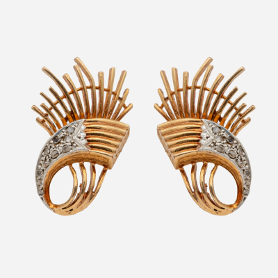Pendientes en oro y vistas en platino con diamantes talla rosa 3/3.  