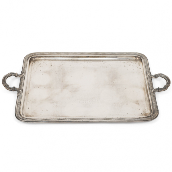 Bandeja de dos asas en plata española y punzonada del siglo XX.
