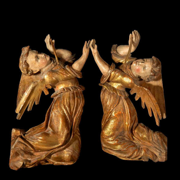 Pareja de "Ángeles Músicos" renacentistas del siglo XVI.   En madera. 