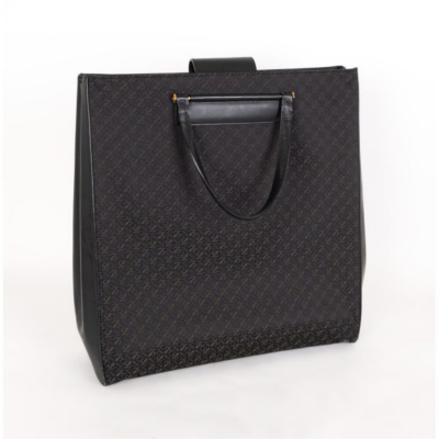 LOEWE. Bolso tipo &laquo;tote&raquo; en lona monogram negra de dos compartimentos con cierre de bot&oacute;n imantado.  