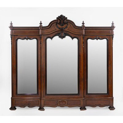 Gran armario de habitación de tres cuerpos en madera de raíz, ébano y caoba Época Napoleón III.  S. XIX