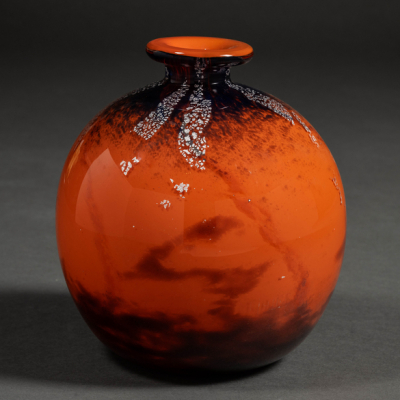 Müller Freres Luneville, Jarrón Art Nouveau en cristal naranja. Francia, 1920-30.