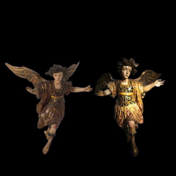 Manuel de Chili "Caspicara" (Quito, 1723 - 1796) - Pareja de ángeles.   Madera tallada, policromada, dorada y estofada.