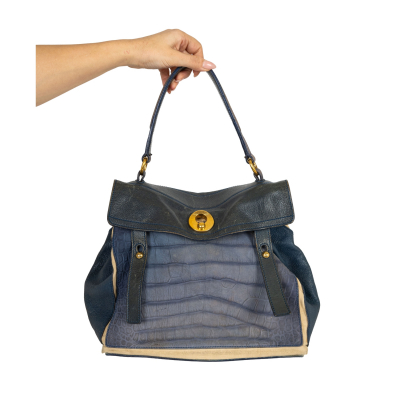 YVES SAINT LAURENT. Bolso modelo &laquo;Muse Two&raquo; en piel  