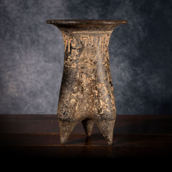Vaso de ofrendas tripode - Periodo Shang (1600 - 1046 a.C.).