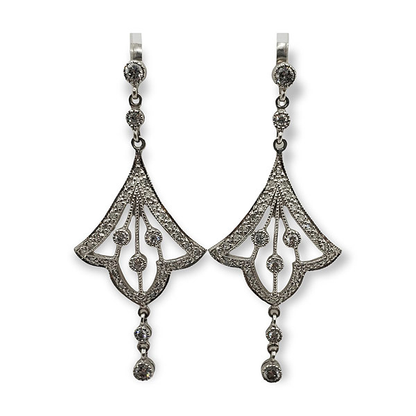 Pendientes largos Belle Époque de diamantes en oro de 18k y diamantes talla brillante y 8/8.