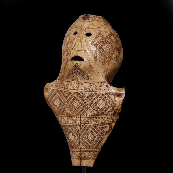 Excepcional Hueso Labrado Timor Ocean&iacute;a Siglo XIX - Arte Asi&aacute;tico.