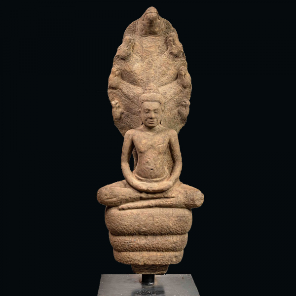 Monumental Buda Mucilinda Vishnu Camboya. Jemer. Yacimiento de Bayon. Siglo XIII. 