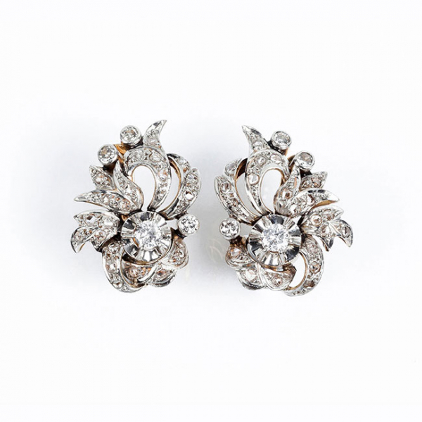 Bellos pendientes vintage de época, en oro rosa 18 K y diamantes