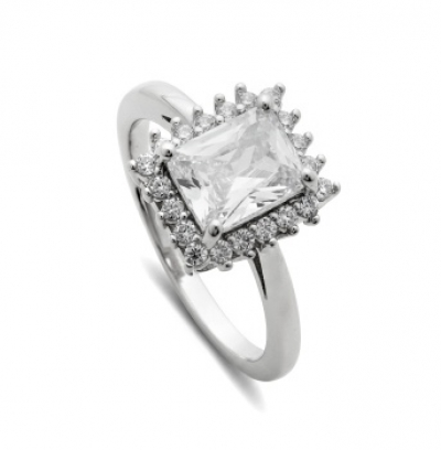 Sortija en plata con zafiro central y orla de zafiros blancos.