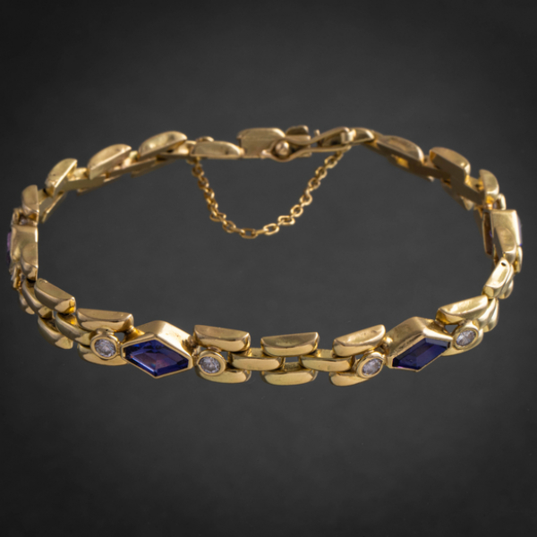 Pulsera de eslabones en oro amarillo de 18 kt con amatistas.