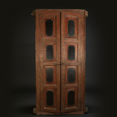 Excepcional Puerta Gujarat India policromada del siglo XVIII.