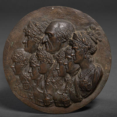 &quot;Carlos IV y su familia&quot; Medallón en bronce de la familia Real de Carlos IV de perfil&quot;  Escuela Española o Francesa del siglo XIX. 