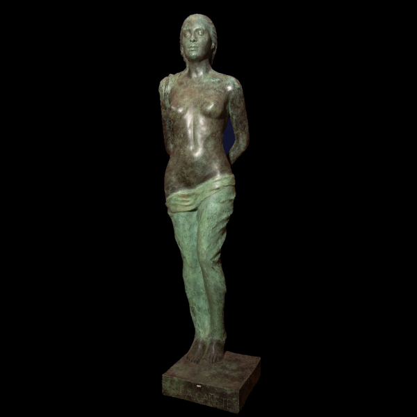 Escultura de mujer semidesnuda. Antonio Cañete (España, siglo XX).   Bronce patinado Firmado 