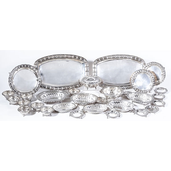 Servicio de mesa plata con punzones de Martínez