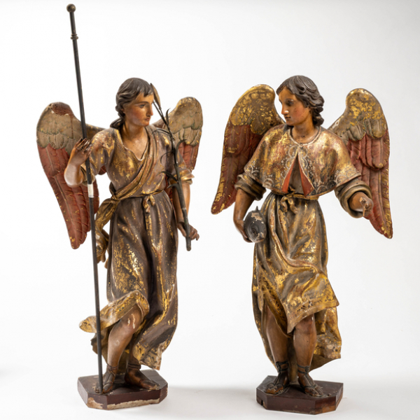 "Arc&aacute;ngel Gabriel y Anc&aacute;ngel Rafael" en madera tallada y policromada. Trabajo Novohispano, S. XVIII