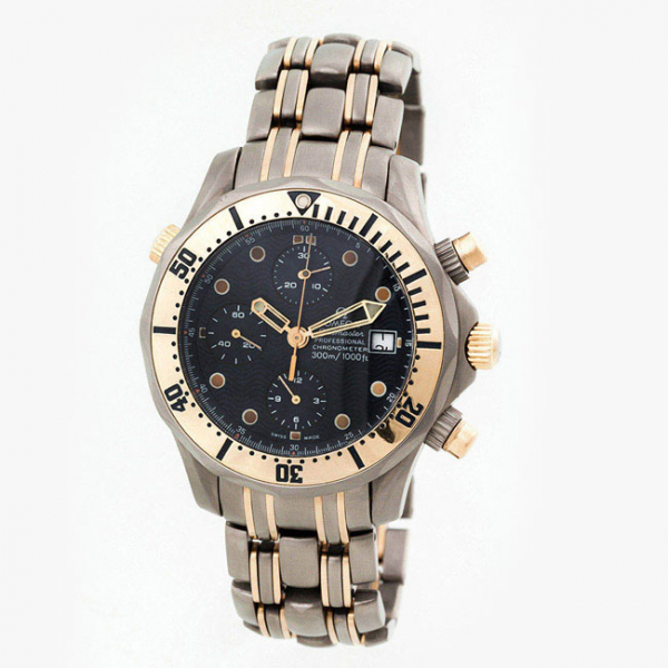 Reloj cab., suizo OMEGA 'Seamaster Profesional Chronometer Chronograph 300 m'. Ref. 2296.80.00, en caja 42 mm, con cristal zafiro y bisel giratorio unidireccional en oro amarillo 18 K