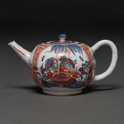 Tetera en porcelana china &quot;Amsterdam Bont&quot;. Trabajo Chino, Siglo XVIII