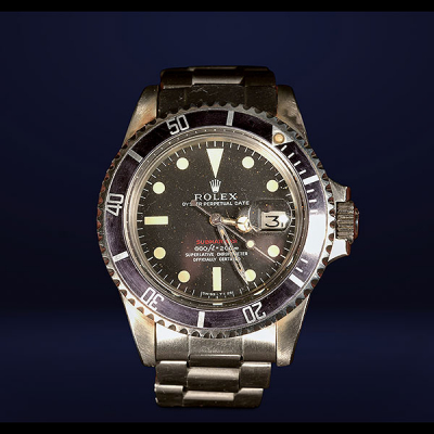 ROLEX Oyster Perpetual Date &quot;Submariner&quot; Superlative Chronometer Officially Certified, ref. 1680 de caballero con brazalete en acero. 