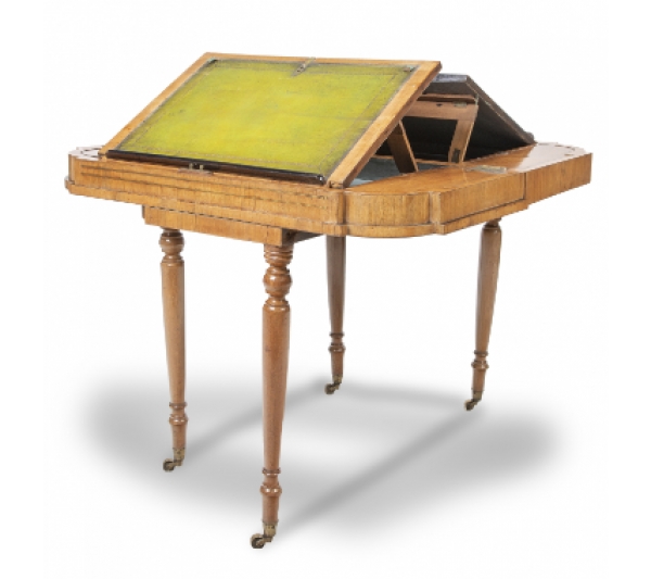 "Reading table" regencia de madera de caoba con incrustaciones de metal. Inglaterra, h. 1815 - 1820.