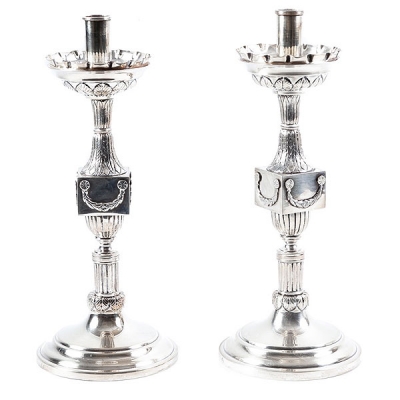 Pareja de candeleros de plata española