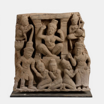 Friso de santuario con la salida del pr&iacute;ncipe Siddharta Gautama hacia la vida asc&eacute;tica. 