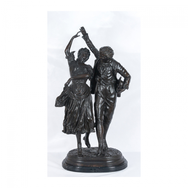 Después de Eugène Laurent (Francia, 1832-1898) Pareja de personajes danzando. Escultura en bronce patinado sobre peana en mármol. Firmada.