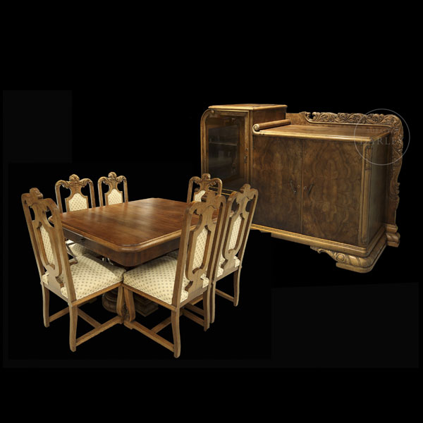 Salón comedor en madera tallada, s.XX.  
