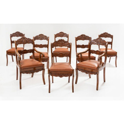 Sillería de comedor en madera de caoba tallada Estilo Regencia Pp. S. XX.