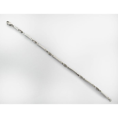 Pulsera en oro blanco y eslabones con diamantes talla brillante  con un peso total de: 0,20 cts. aprox.
