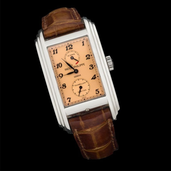 Extraordinario reloj de pulsera para caballero marca PATEK PHILIPPE, realizado en platino, Tourbillon, 5101-P.