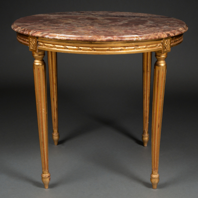 Mesa de centro estilo Luís XVI en madera tallada y dorada. Trabajo francés, Siglo XIX-XX
