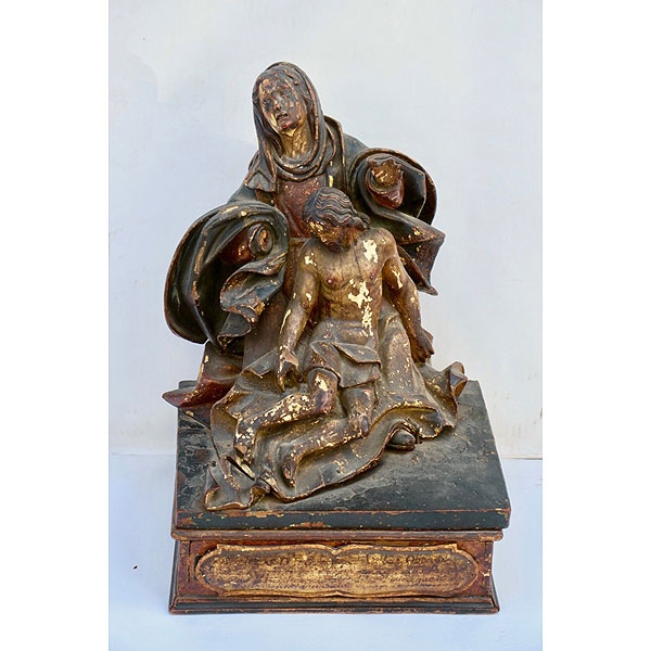 Escultura de madera tallada, policromada y estofada de "Piedad", España S.XVIII - XIX. Faltas
