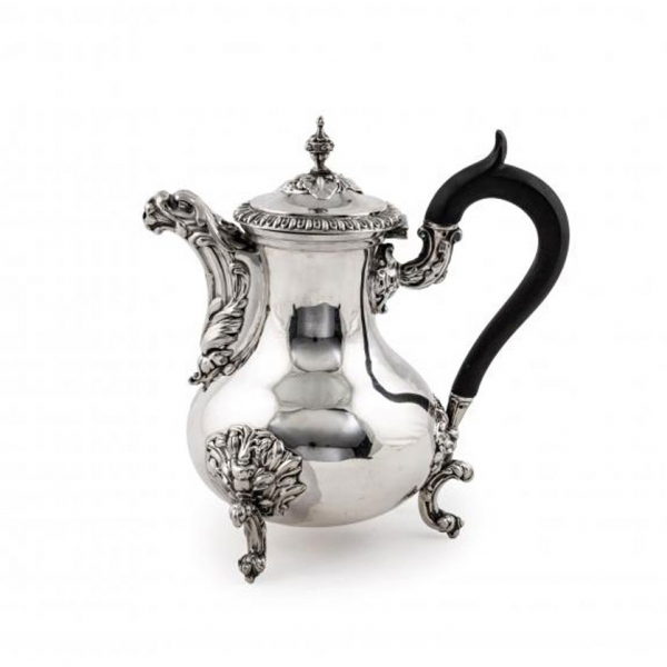 Cafetera en plata francesa S. XIX