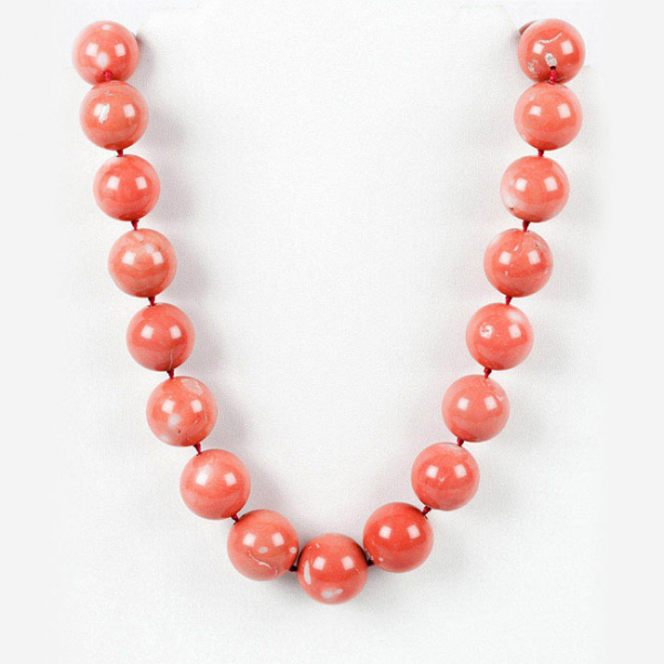 Collar extralargo formado por 38 enormes cuentas de coral rosa natural (22.5 - 24.0 mm)  