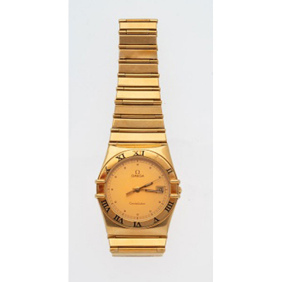 Reloj de caballero en oro amarillo marca Omega Constellation, modelo Manhattan